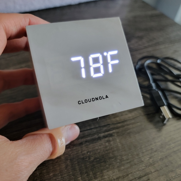 Cloudnola block clock alarm clock - Picture 1 of 9